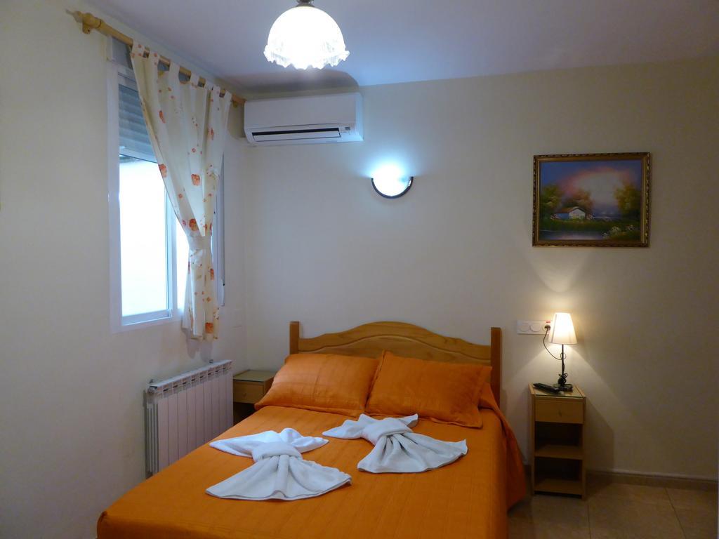 Hostal Huespedes Toledo Madrid Szoba fotó