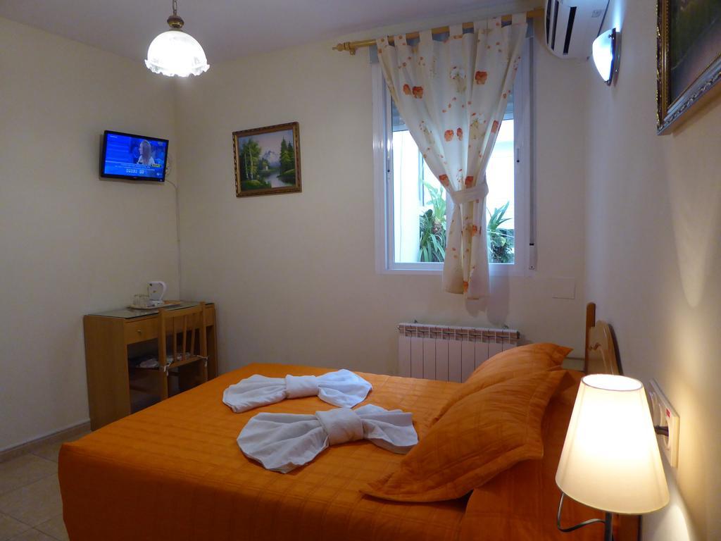 Hostal Huespedes Toledo Madrid Szoba fotó